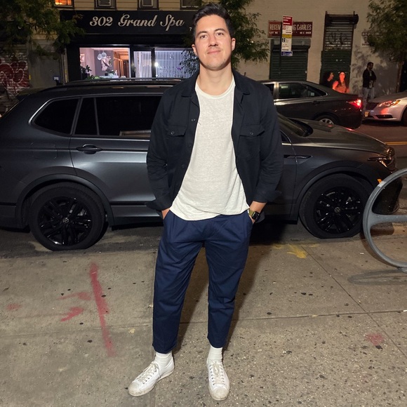 Meet your Posher, Chris - Picture 1 of 1